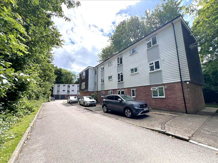 1 Bedroom Apartment For Sale In Blackbridge Court, Blackbridge Lane, Horsham, RH12