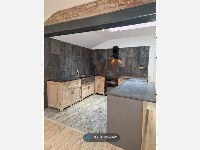 2 Bedroom Flat To Rent In Bull Street, Burnley, BB11
