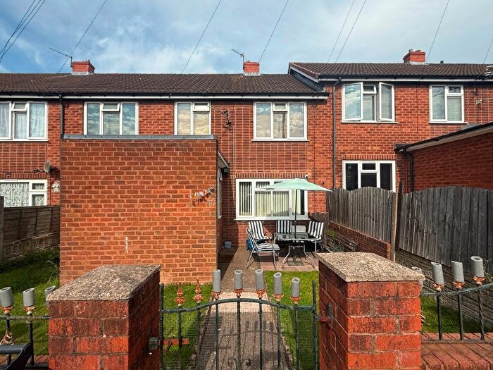 2 Bedroom Maisonette For Sale In Cedar Close, Burntwood, WS7