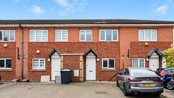 3 Bedroom Terraced House For Sale In Hennessy Rd, London, N9