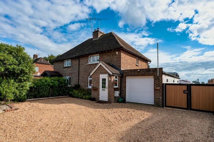 3 Bedroom Semi-Detached House For Sale In Arundel Road, Poling, Arundel, BN18