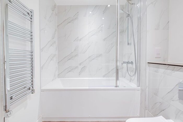 1 Bedroom Flat To Rent In Apt The Burj Digbeth, Birmingham, B12