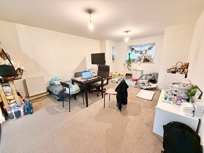 1 Bedroom Apartment For Sale In Harley Drive, Walton, Milton Keynes, MK7