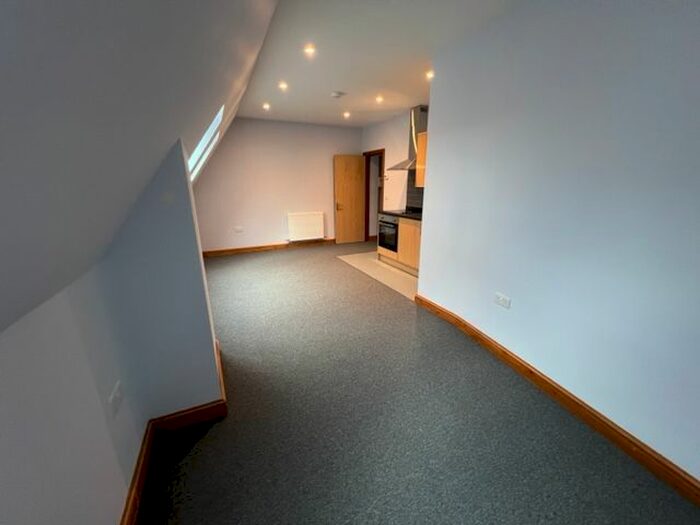 Studio To Rent In Devonshire Square, Bromley, BR2 - Photo 3