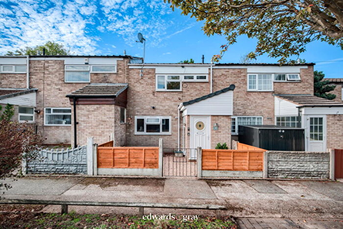 3 Bedroom Terraced House For Sale In Blackmoor Croft, Tile Cross, B33