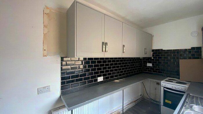 2 Bedroom Detached House To Rent In Hatherley Road, Rotherham, South Yorkshire, Uk, S65