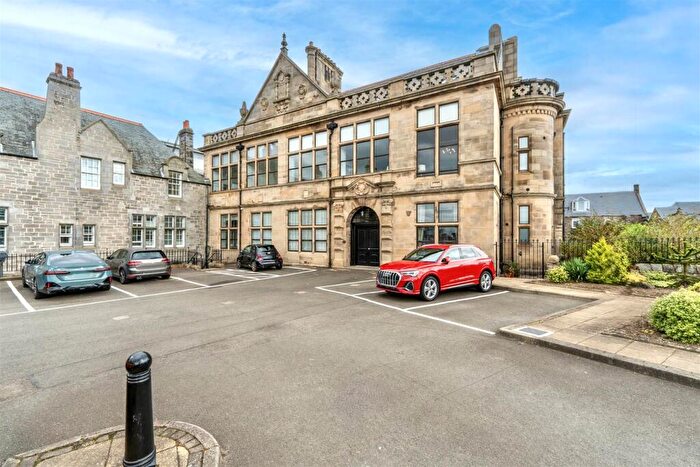 3 Bedroom Apartment For Sale In Carnegie Drive, Dunfermline, KY12