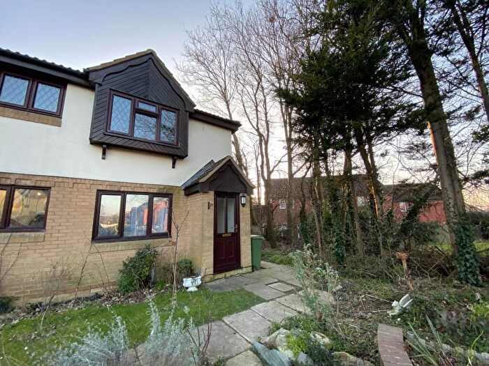 1 Bedroom Apartment To Rent In Oldhams Meadow, Aylesbury, HP20