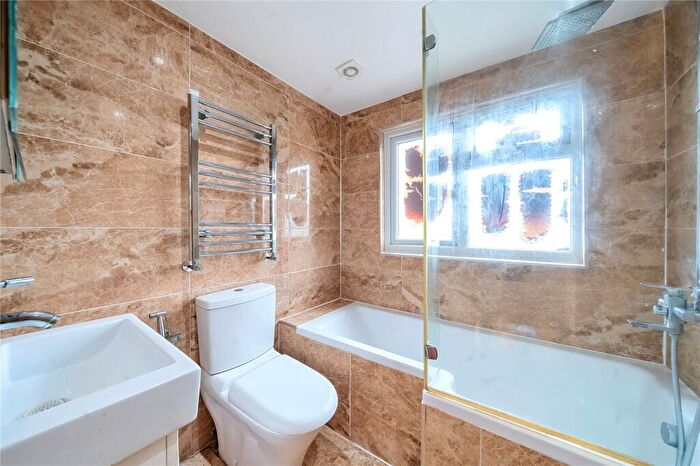 5 Bedroom Semi-Detached House For Sale In Cleveland Gardens, London, NW2