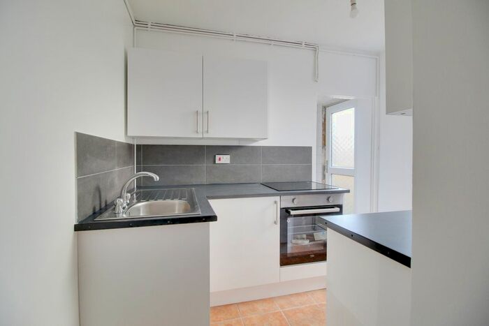 1 Bedroom Flat To Rent In Canterbury Street, Gillingham, ME7