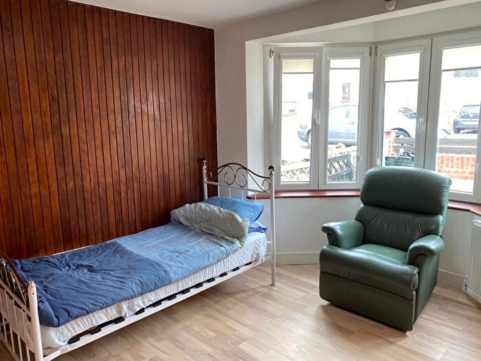 House To Rent In , Ilford, IG1