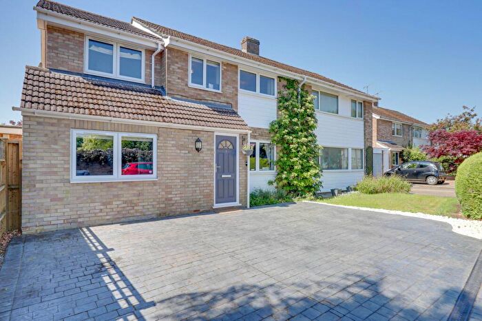 4 Bedroom Semi-Detached House For Sale In Lea Road, Sonning Common, South Oxfordshire, RG4