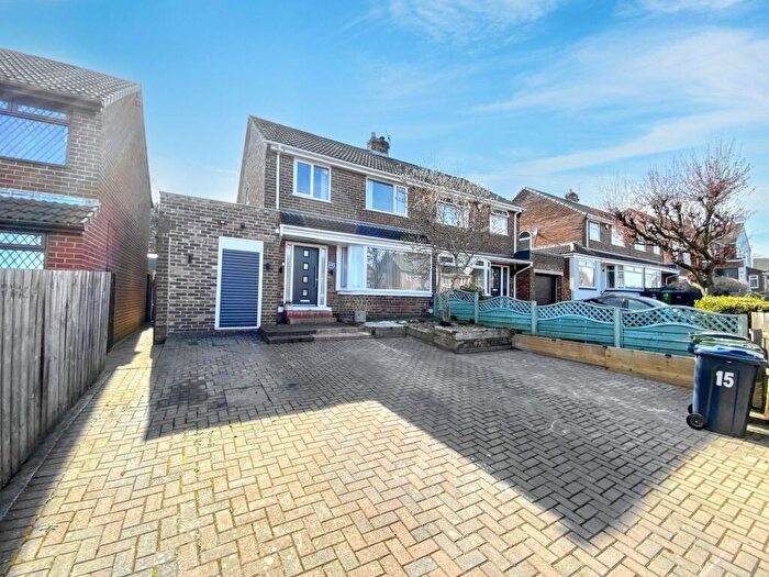 3 Bedroom Semi-Detached House For Sale In Stella Hall Drive, Blaydon, Blaydon-on-Tyne, Tyne And Wear, NE21