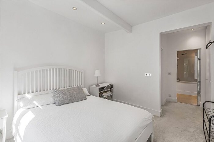 1 Bedroom Flat For Sale In Frederic Mews, London, SW1X