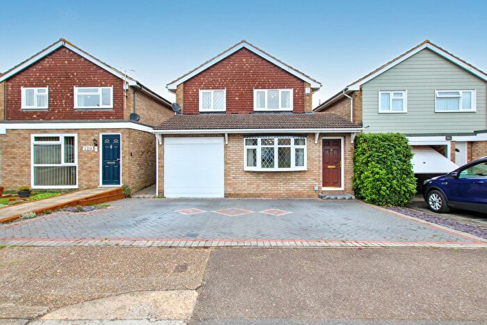 3 Bedroom Detached House For Sale In Boyce Road, Stanford-Le-Hope, SS17