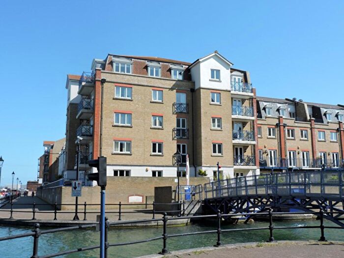2 Bedroom Apartment To Rent In The Piazza, Sovereign Harbour South, Eastbourne, BN23