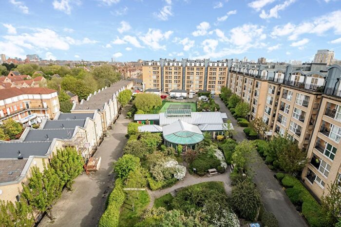 2 Bedroom Flat To Rent In Rotherhithe Street, Rotherhithe, SE16