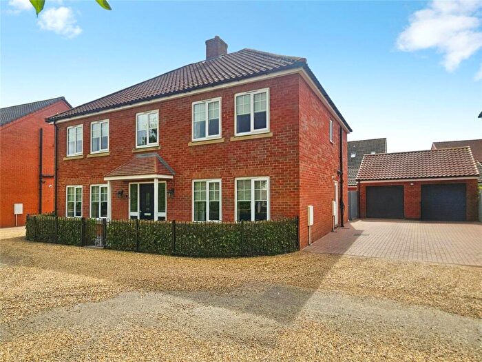 5 Bedroom Detached House For Sale In Norwich Road, Wymondham, Norfolk, NR18