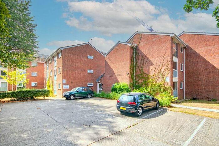2 Bedroom Flat To Rent In Sunninghill Court, Bollo Bridge Road, London, W3