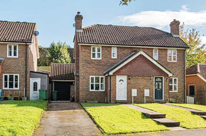 3 Bedroom Semi-Detached House For Sale In Meadow Grove, Sellindge, Ashford, TN25