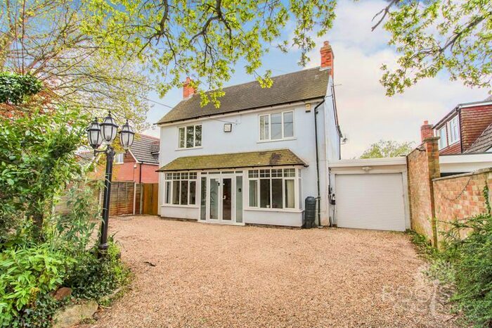3 Bedroom Detached House For Sale In Broad Lane, Upper Bucklebury, Reading, RG7