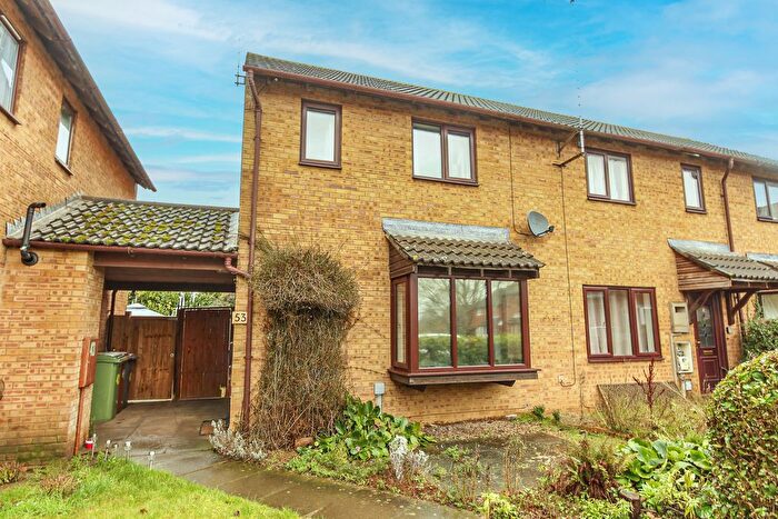 3 Bedroom End Of Terrace House For Sale In Senwick Drive, Wellingborough, NN8