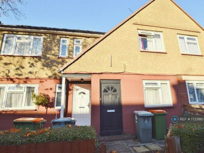 5 Bedroom Maisonette To Rent In Flanders Road, London, E6