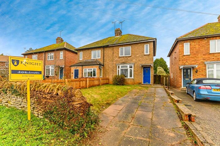 3 Bedroom Semi-Detached House For Sale In Old Leicester Road, Wansford, Peterborough, PE8