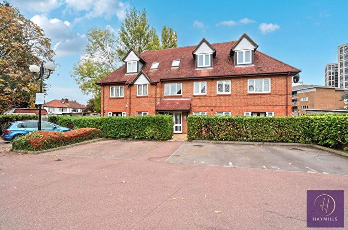 2 Bedroom Flat For Sale In Manor Drive, Wembley, HA9