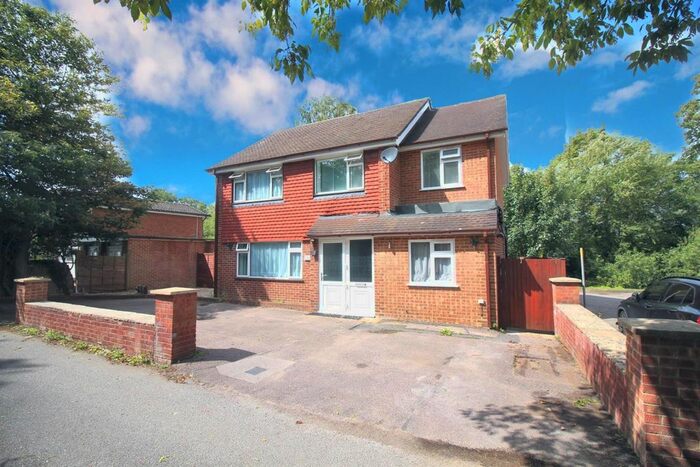 4 Bedroom Detached House For Sale In The Island, West Drayton, UB7