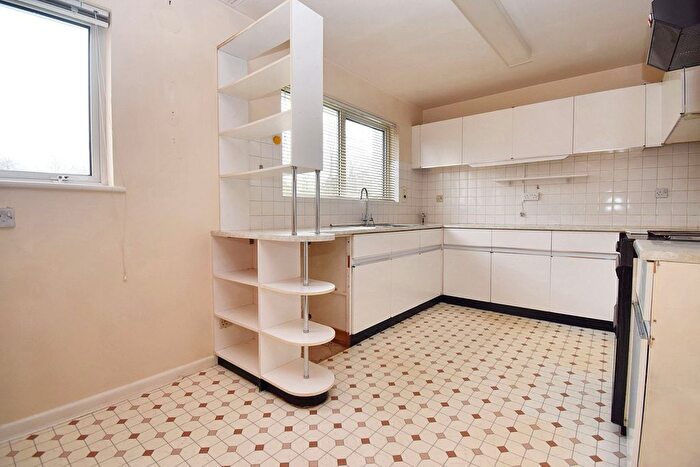 4 Bedroom Detached House For Sale In Thornbury Wood, Hiltingbury, Chandler's Ford, Dq., SO53