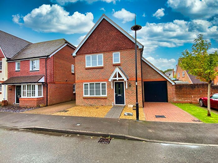 3 Bedroom Detached House To Rent In Old Common Way, Uckfield, TN22