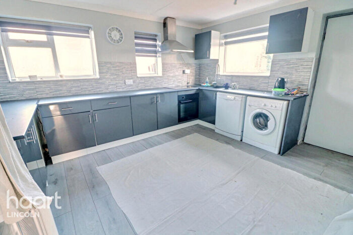 3 Bedroom Detached Bungalow For Sale In Saxilby Road, Sturton By Stow, LN1