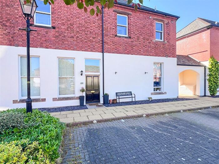 2 Bedroom Flat For Sale In Willow Drive, Cheddleton, ST13