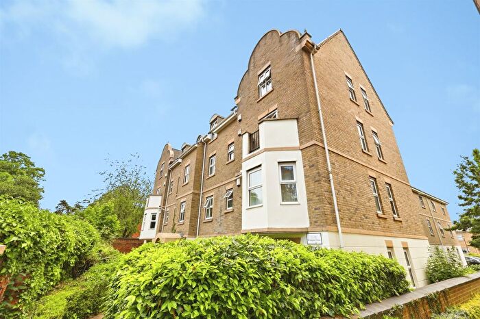 2 Bedroom Flat For Sale In Billing Road, Northampton, NN1
