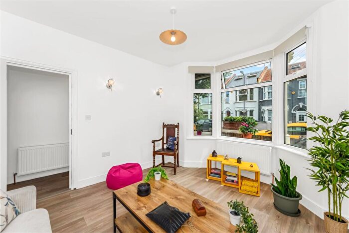 3 Bedroom House For Sale In Pembar Avenue, London, E17