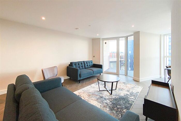 1 Bedroom Apartment To Rent In Castle Wharf, M15