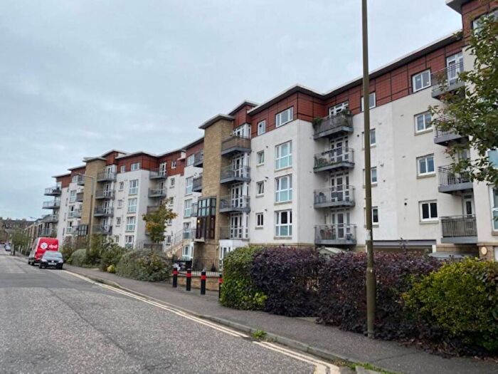 2 Bedroom Flat To Rent In Brunswick Road, Edinburgh, EH7