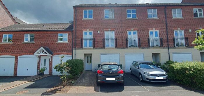 5 Bedroom Town House For Sale In Ingles Drive, Worcester, Worcestershire, WR2