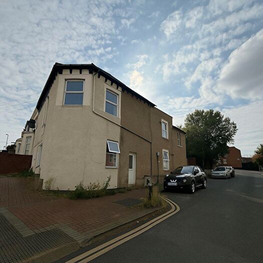 3 Bedroom Flat To Rent In Western Street, Swindon, SN1