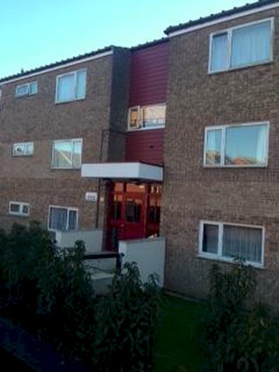 3 Bedroom Flat To Rent In Avon Way, Colchester, Essex, CO4