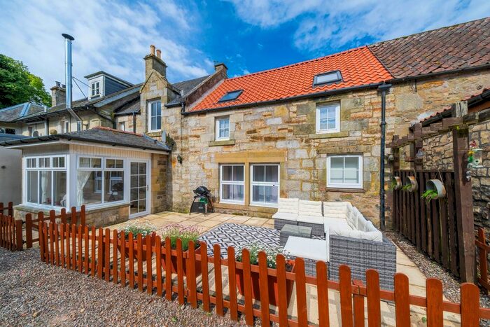 3 Bedroom Cottage For Sale In Dron Court, St Andrews, KY16