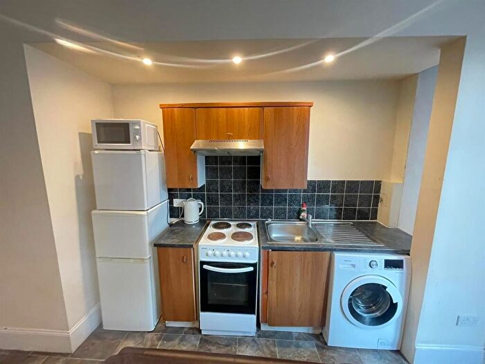 1 Bedroom Flat To Rent In , Somerville Drive Mount Florida, Glasgow, G42