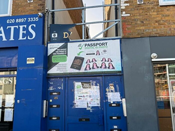 Block Of Flats To Rent In Bath Rd, Cranford, TW5