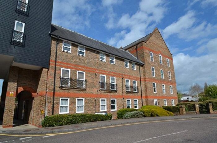 3 Bedroom Flat To Rent In Millacres | Station Road, Ware, SG12