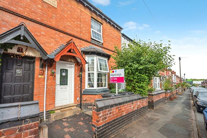 3 Bedroom Terraced House For Sale In Lodge Road, Redditch, B98