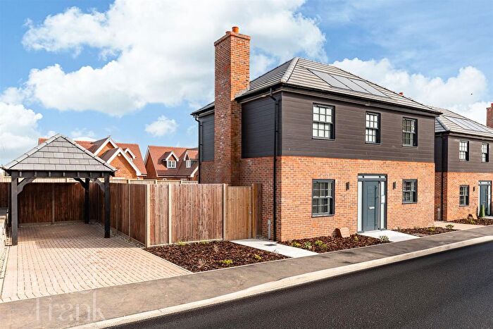 3 Bedroom Detached House For Sale In Hawthorn Close, Ongar Road, Fyfield, CM5