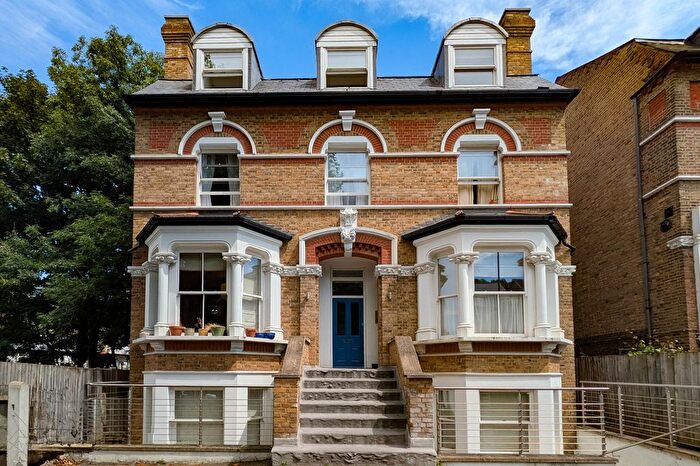 3 Bedroom Flat To Rent In Semaphore House, Pepys Road, London, SE14