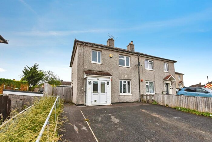 3 Bedroom Semi Detached House For Sale In St. Johns Road, Frome, BA11