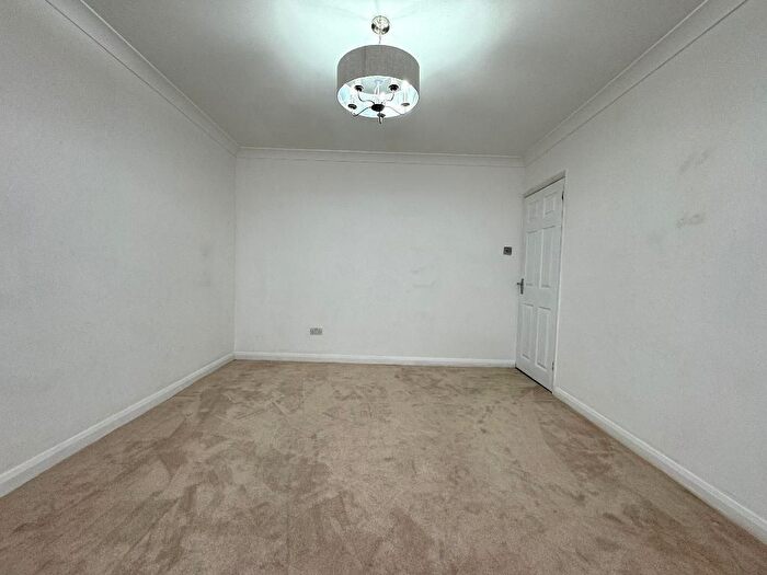 3 Bedroom Property To Rent In Hampshire Avenue, Slough, SL1